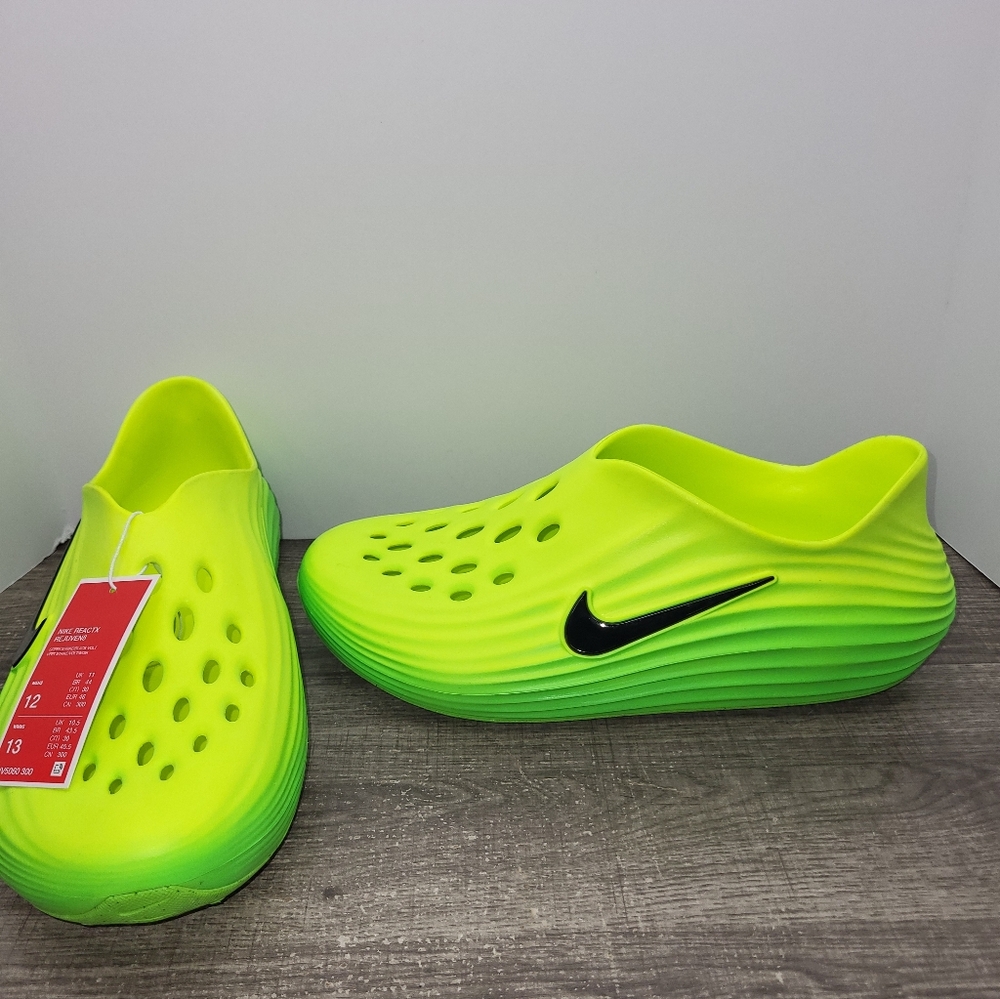 Nike ReactX Rejuven8 Green Strike Size 12 HV5060-300 Volt Yellow Recovery New
